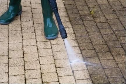 Exterior house cleaning,pressure washing